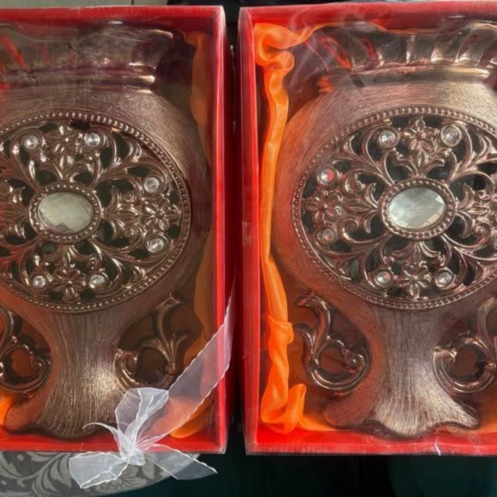 Mirtex trading flower VASE